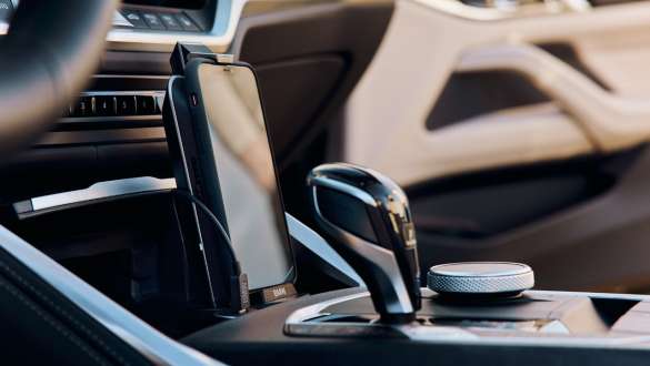 Uniwersalna stacja BMW do ładowania bezprzewodowego.
